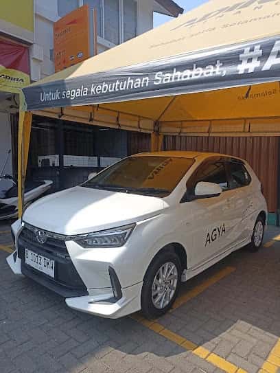 Kantor Adira Finance Abdul Halim - Majalengka – tampak depan