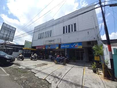 Kantor Adira Finance Cikuray - Garut – tampak depan