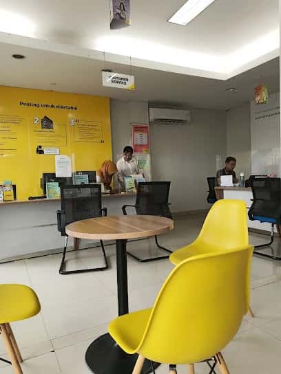 Kantor Adira Finance Gatot Subroto - Lampung – tampak depan