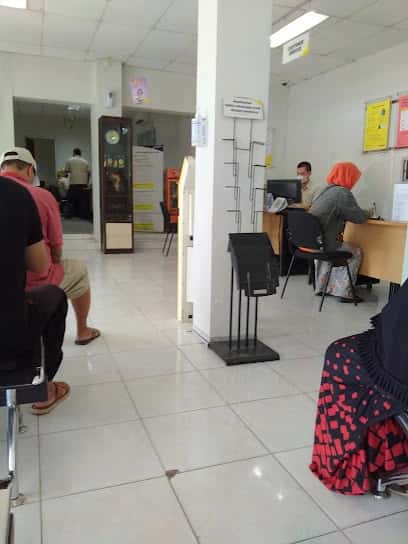 Kantor Adira Finance Hangtuah - Sidoarjo – tampak depan
