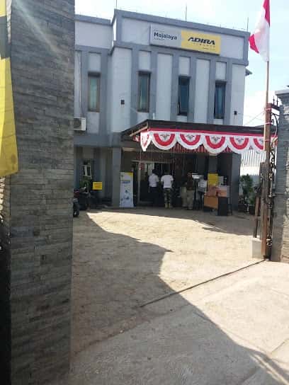 Kantor Adira Finance Majalaya - Bandung – tampak depan