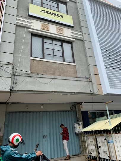 Kantor Adira Finance Ngurai Rai - Negara – tampak depan