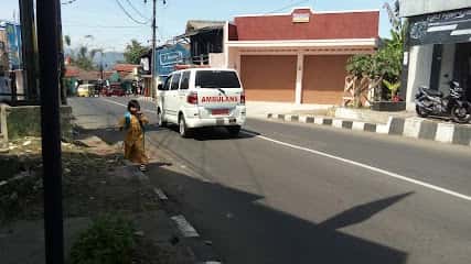 Kantor Adira Finance Pabuaran - Sukabumi – tampak depan