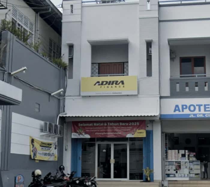Kantor Adira Finance Ambarawa - Salatiga – tampak depan