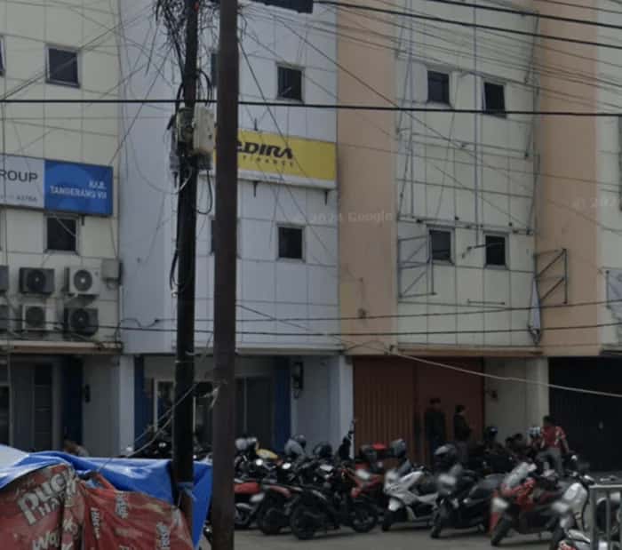 Kantor Adira Finance Balaraja - Banten – tampak depan