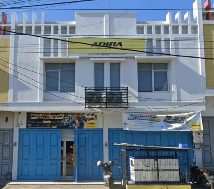 Kantor Adira Finance Baubau - Wolio – tampak depan