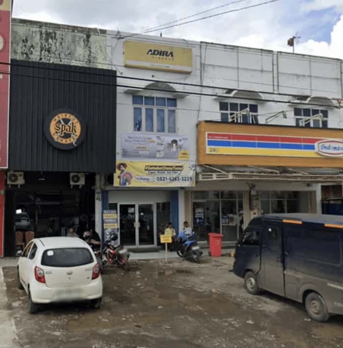 Kantor Adira Finance Lahat - Baturaja – tampak depan