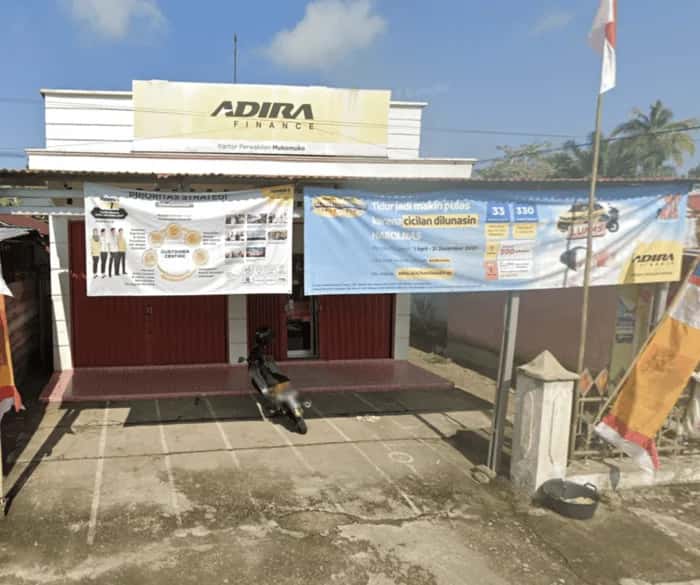 Kantor Adira Finance Muko-Muko - Bengkulu – tampak depan