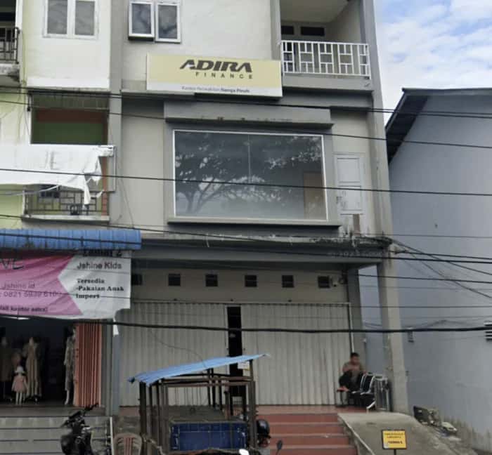 Kantor Adira Finance Nanga Pinoh - Sintang – tampak depan