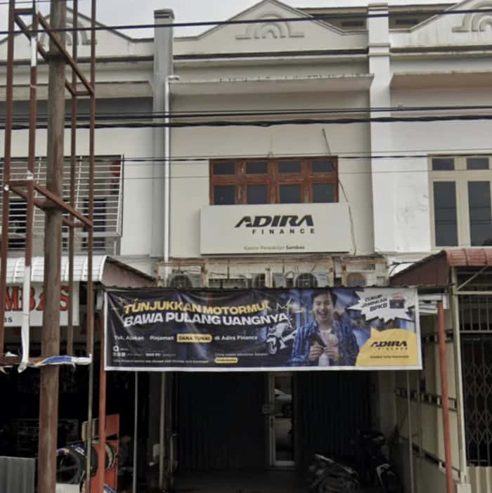 Kantor Adira Finance Sambas - Kalimantan Barat – tampak depan