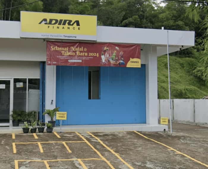 Kantor Adira Finance Tanggeung - Cianjur – tampak depan