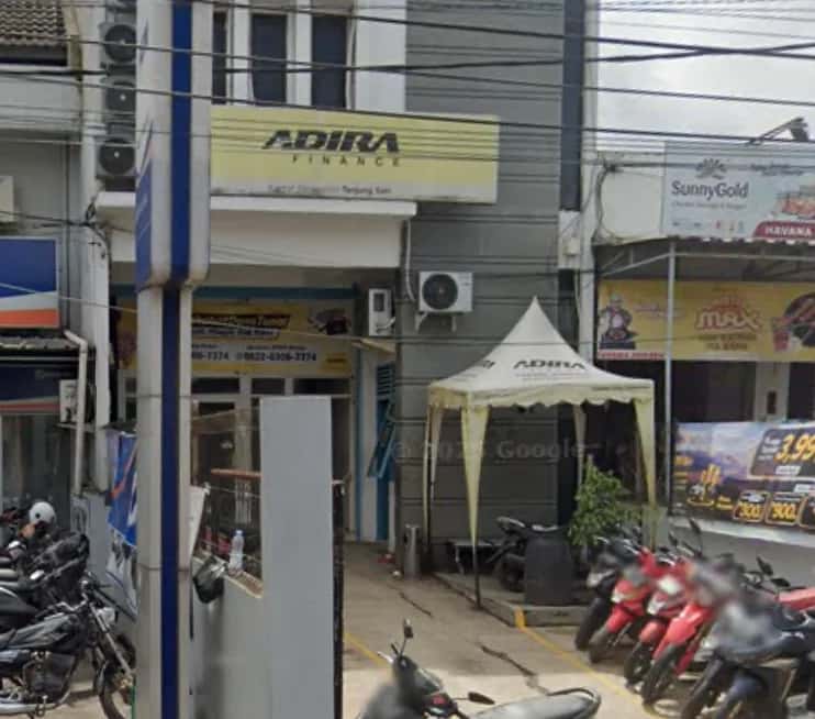 Kantor Adira Finance Tanjung Sari - Sumedang – tampak depan