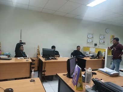 Kantor Adira Finance Ahmad Yani - Bulukumba – tampak depan