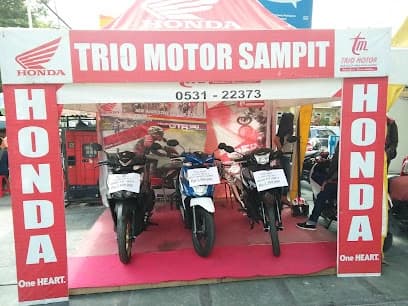 Kantor Adira Finance Ahmad Yani - Sampit – tampak depan