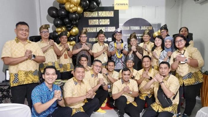 Kantor Adira Finance Akasia - Pangkalan Kerinci – tampak depan