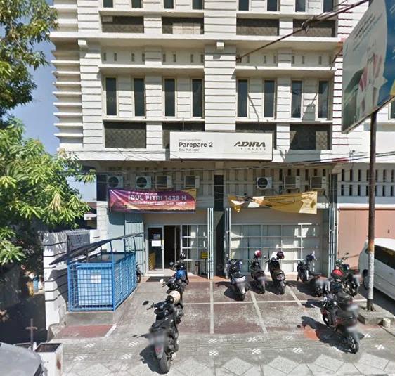 Kantor Adira Finance Bau Massepe - Parepare – tampak depan