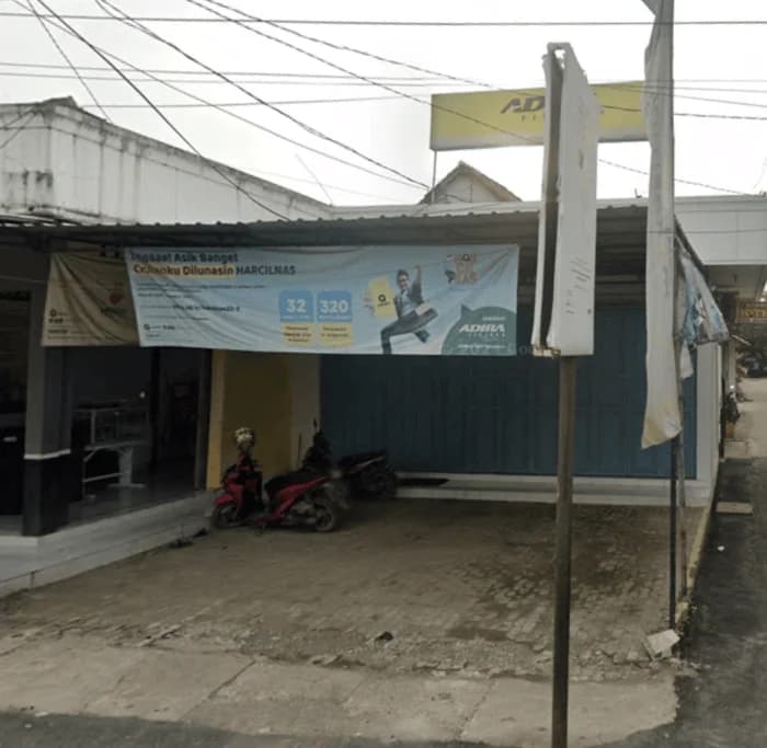 Kantor Adira Finance Ciledug - Cirebon – tampak depan
