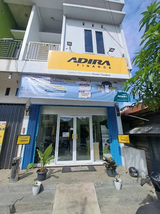 Kantor Adira Finance Kuala Tungkal - Jambi – tampak depan