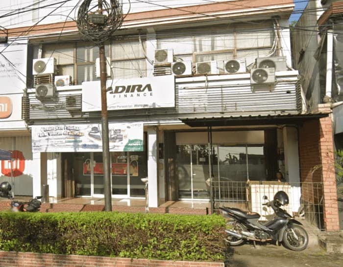 Kantor Adira Finance Wonogiri - Solo – tampak depan