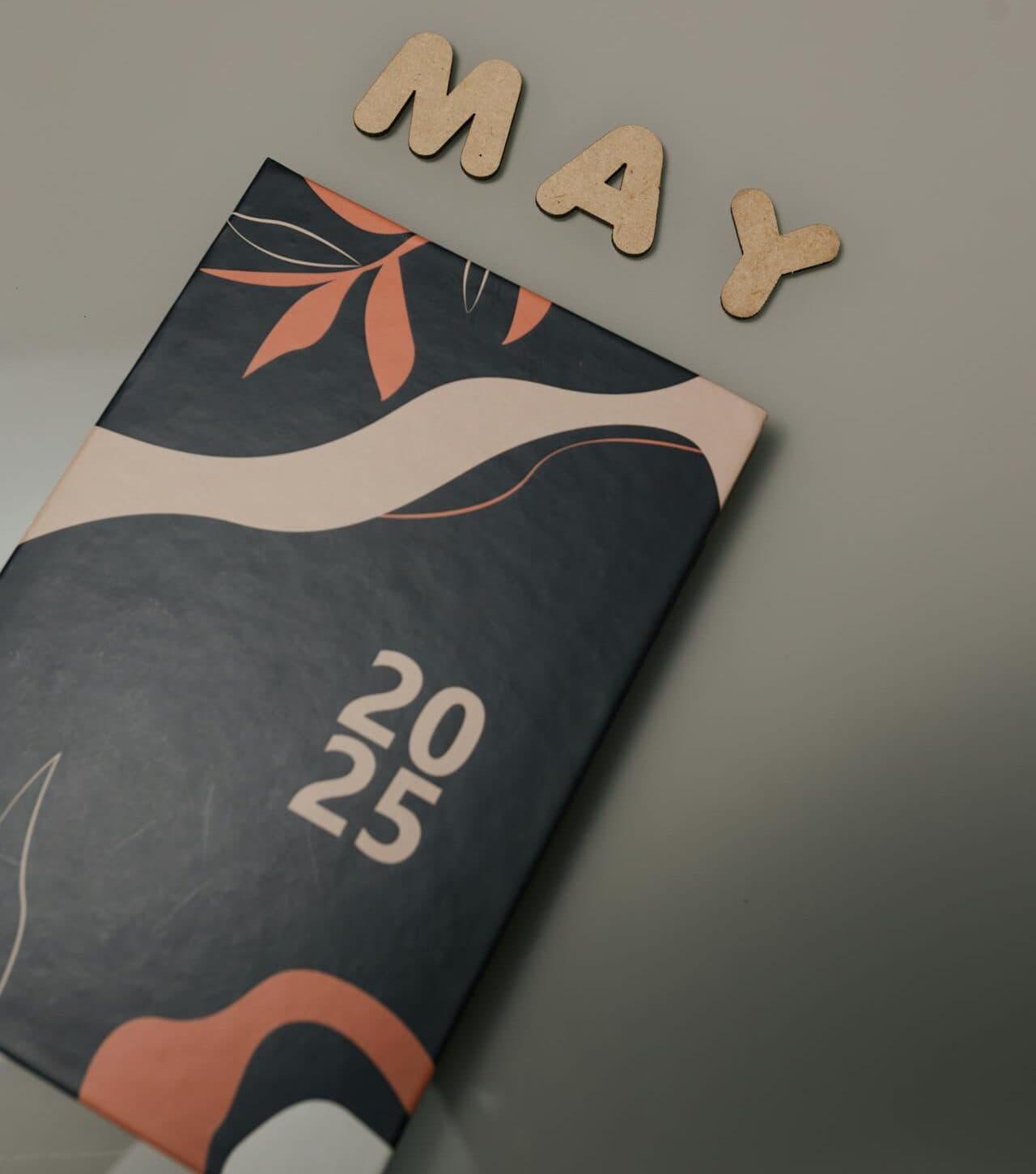 Libur Nasional Bulan Mei 2025: Jadwal Lengkap, Tips Keuangan Saat Long Weekend