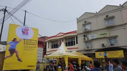 Kantor Adira Finance Ahmad Yani - Kendari โ tampak depan