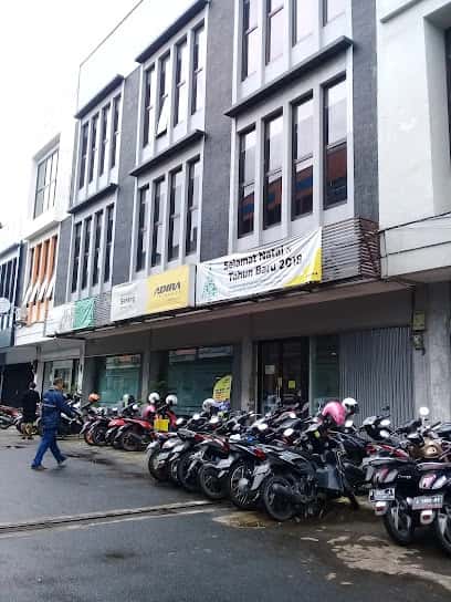 Kantor Adira Finance Ahmad Yani - Serang โ tampak depan