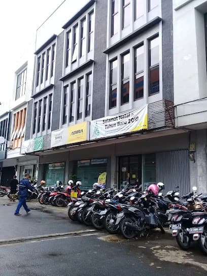 Kantor Adira Finance Ahmad Yani - Serang โ tampak depan