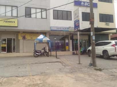 Kantor Adira Finance Cimanggis - Depok โ tampak depan