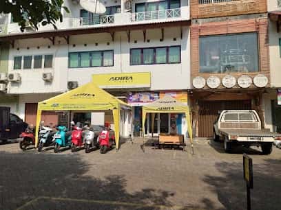 Kantor Adira Finance Daan Mogot - Jakarta Barat โ tampak depan