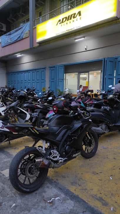 Kantor Adira Finance Gowa - Makassar โ tampak depan