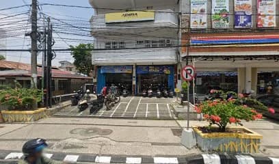 Kantor Adira Finance Jendral Sudirman - Balikpapan โ tampak depan