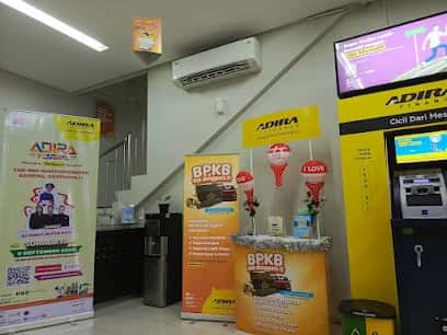 Kantor Adira Finance Kayon - Surabaya โ tampak depan