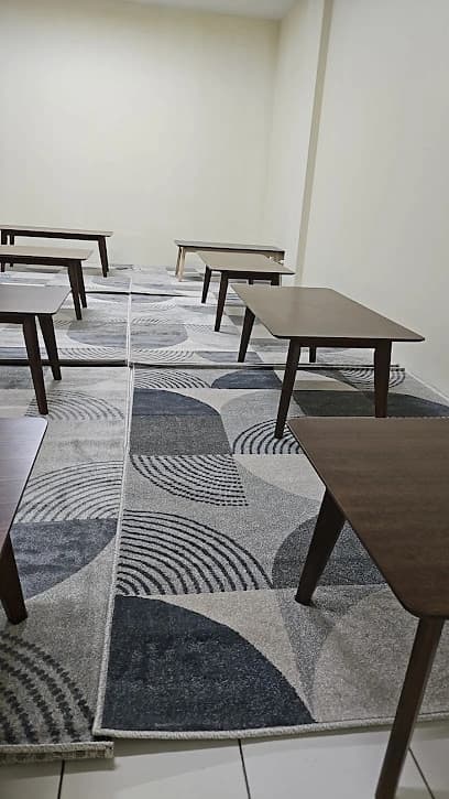 Kantor Adira Finance Latumenten - Jakarta Barat โ tampak depan