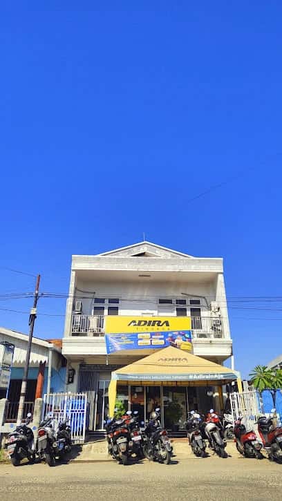 Kantor Adira Finance Maumere - Sikka โ tampak depan