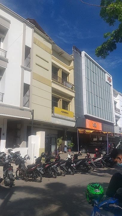 Kantor Adira Finance Oeba - Kupang โ tampak depan