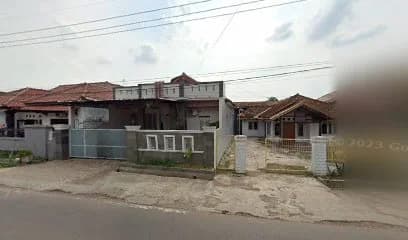 Kantor Adira Finance Oto Iskandardinata - Subang โ tampak depan