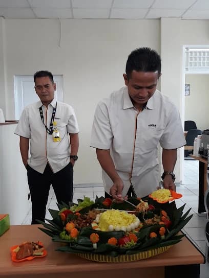 Kantor Adira Finance Pasar Pandan - Solok โ tampak depan