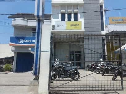 Kantor Adira Finance Mayor Abdurachman - Sumedang โ tampak depan