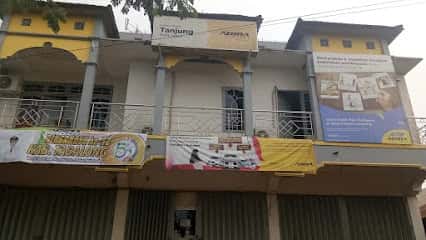 Kantor Adira Finance Pangeran Haji M Noor - Tanjung โ tampak depan