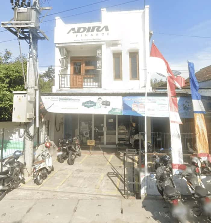 Kantor Adira Finance Bumiayu - Tegal โ tampak depan