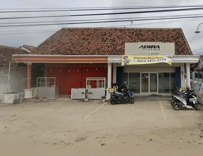 Kantor Adira Finance Daya Murni - Tumijajar โ tampak depan