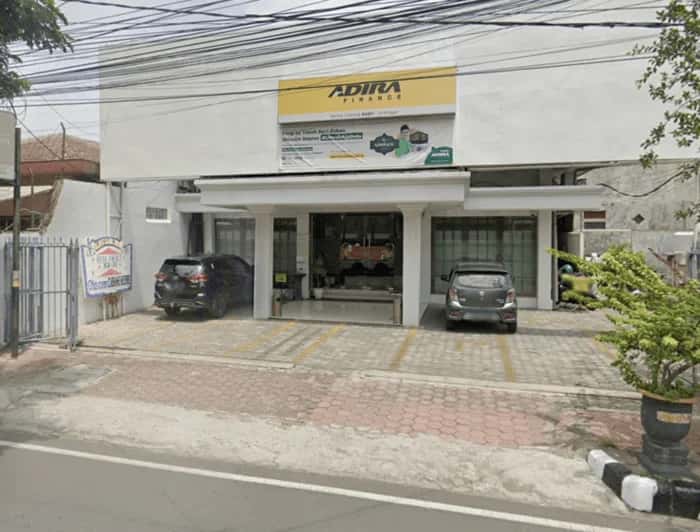 Kantor Adira Finance Erlangga Syariah - Kediri โ tampak depan