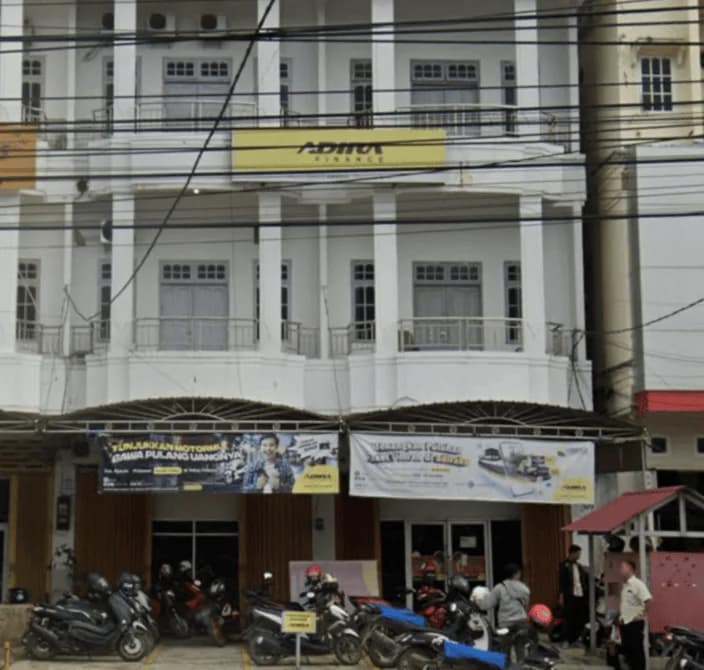 Kantor Adira Finance Kampung Baru - Batulicin โ tampak depan