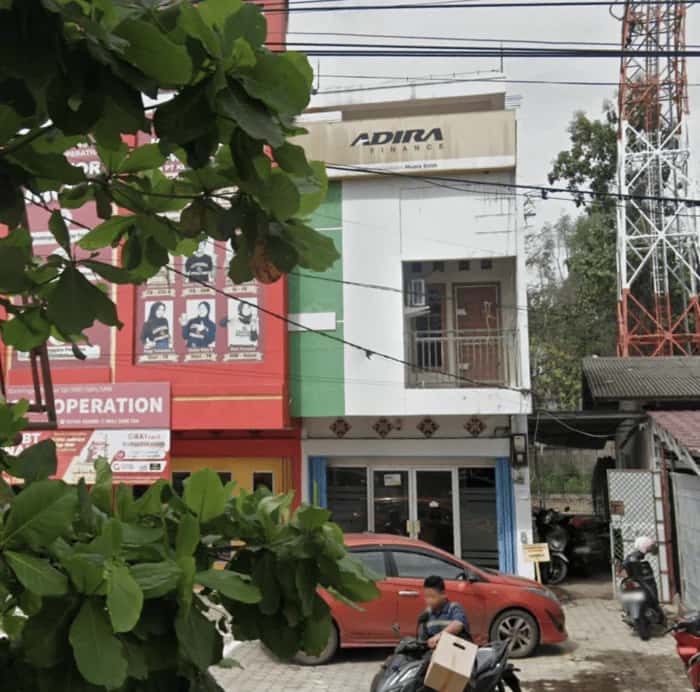 Kantor Adira Finance Muara Enim - Baturaja โ tampak depan