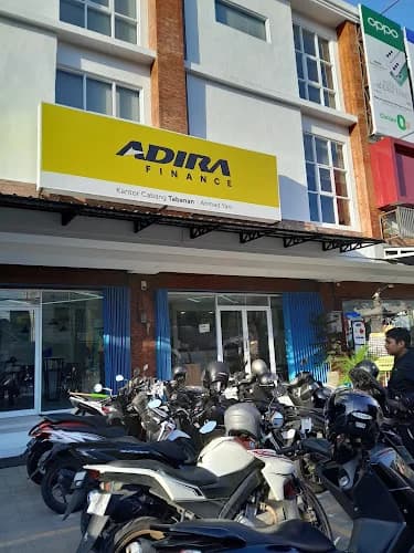 Kantor Adira Finance Negara- Tabanan โ tampak depan