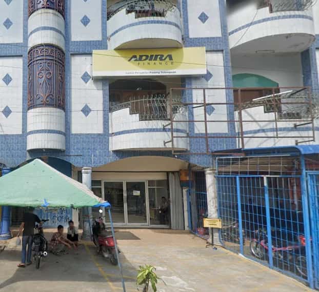 Kantor Adira Finance Padang Sidempuan - Rantau Prapat โ tampak depan