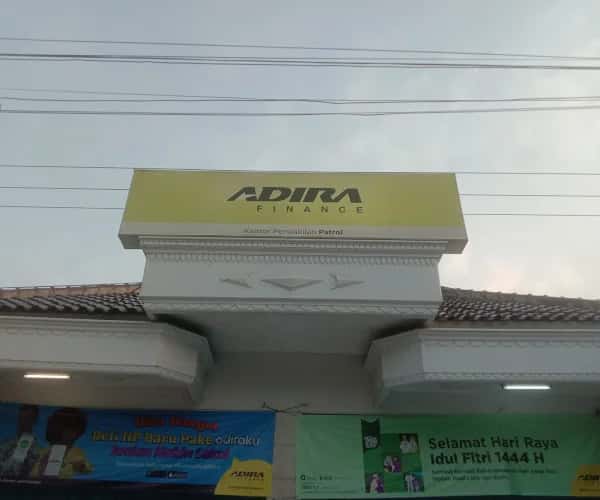 Kantor Adira Finance Patrol - Jatibarang โ tampak depan