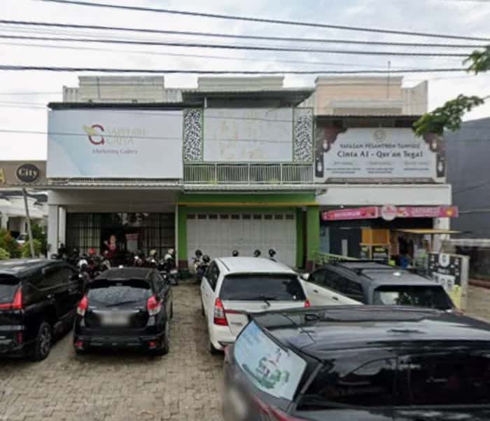 Kantor Adira Finance Slawi - Tegal โ tampak depan