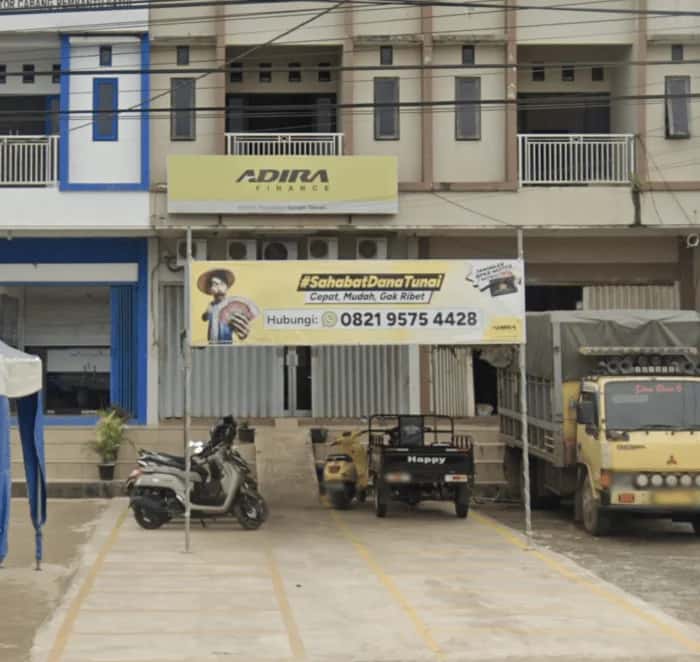 Kantor Adira Finance Sungai Danau - Batu Licin โ tampak depan