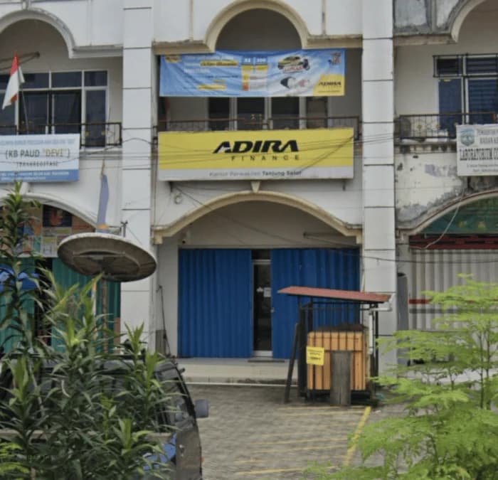 Kantor Adira Finance Tanjung Selor - Tarakan โ tampak depan